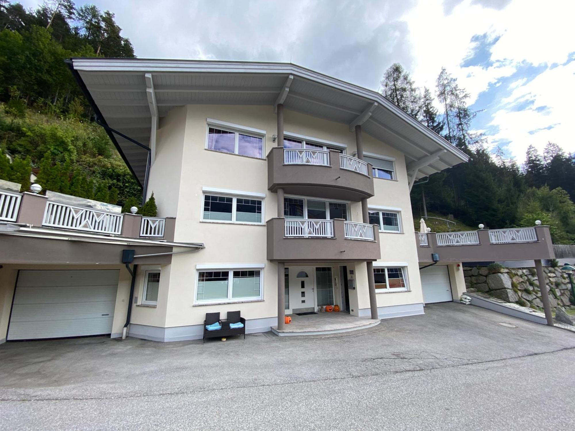 Ferien Haus - Ferienwohnung Lorena Neustift im Stubaital Exterior foto